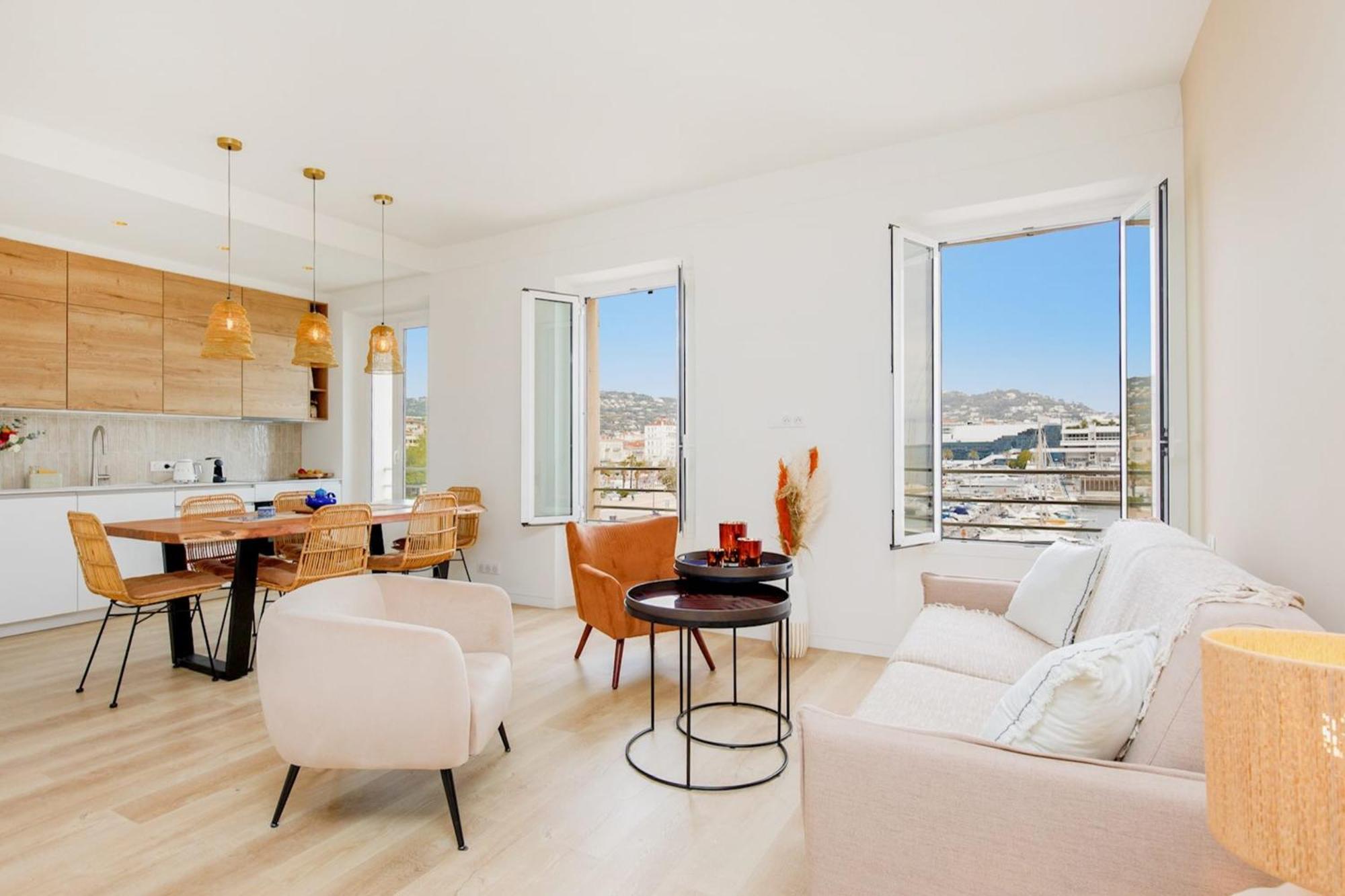 Modern 2 Bedroom Overlooking Old Port Apartment Cannes